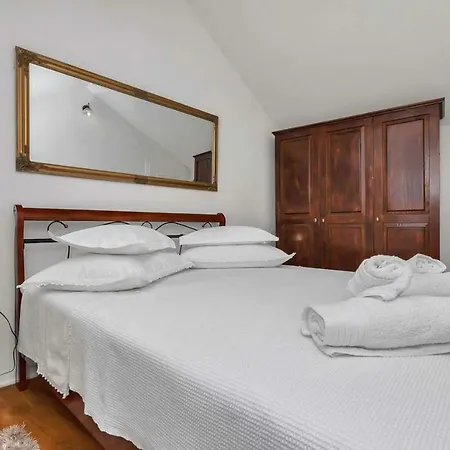 Luxury Topolina Villa